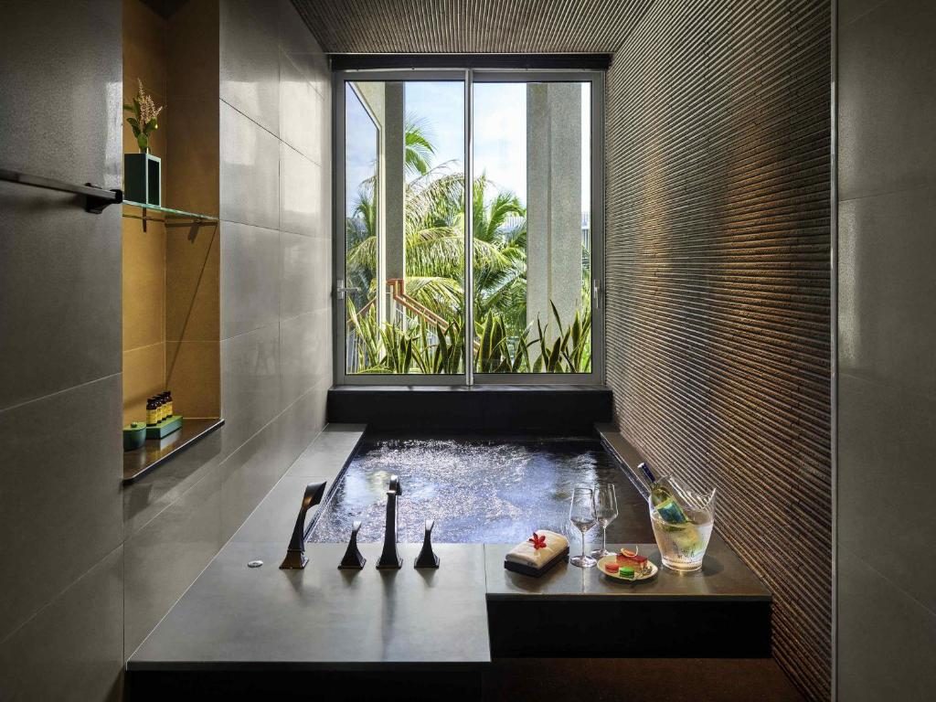 Cabana with King Bed and Pool Access – Executive Privilege Pass