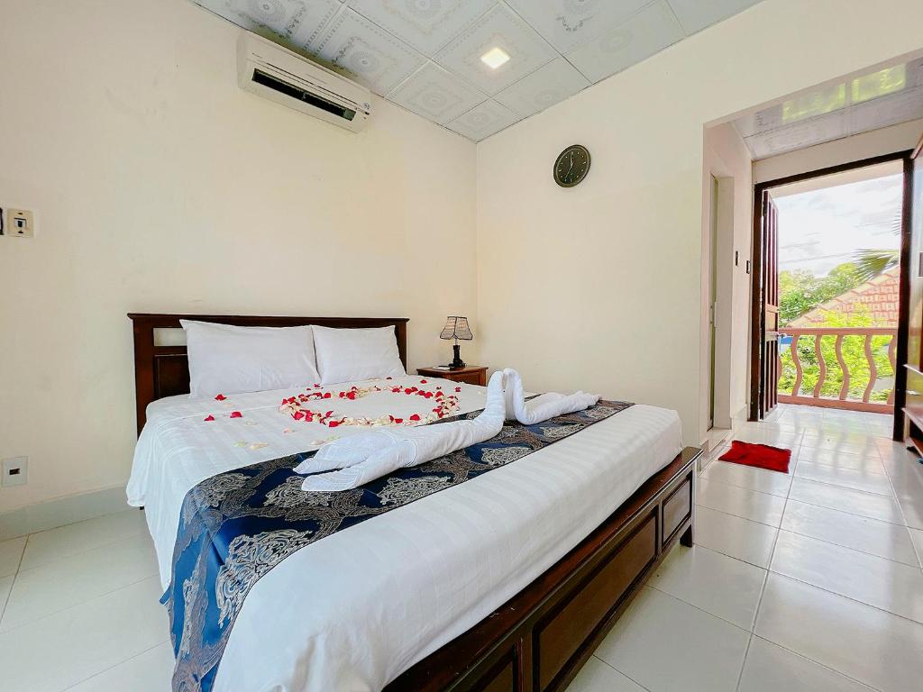 Phòng Có Giường Cỡ Queen Nhìn Ra Hồ Bơi