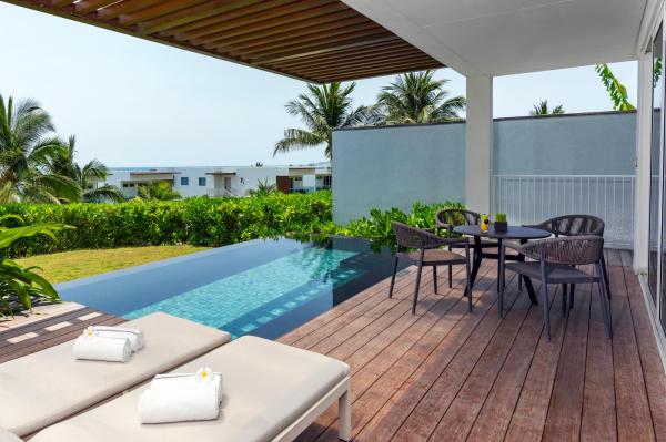 1 Bedroom Villa, Private Pool, Ocean View – King Bed