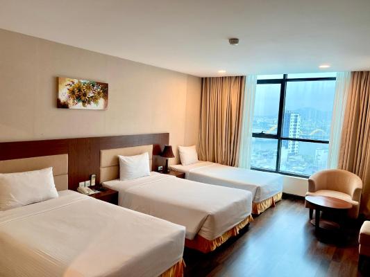 Phòng Deluxe 3 Người Nhìn Một Phần Ra Sông