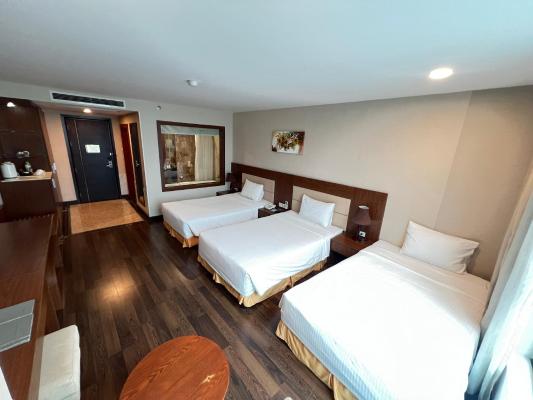 Phòng Deluxe 3 Người Nhìn Một Phần Ra Sông