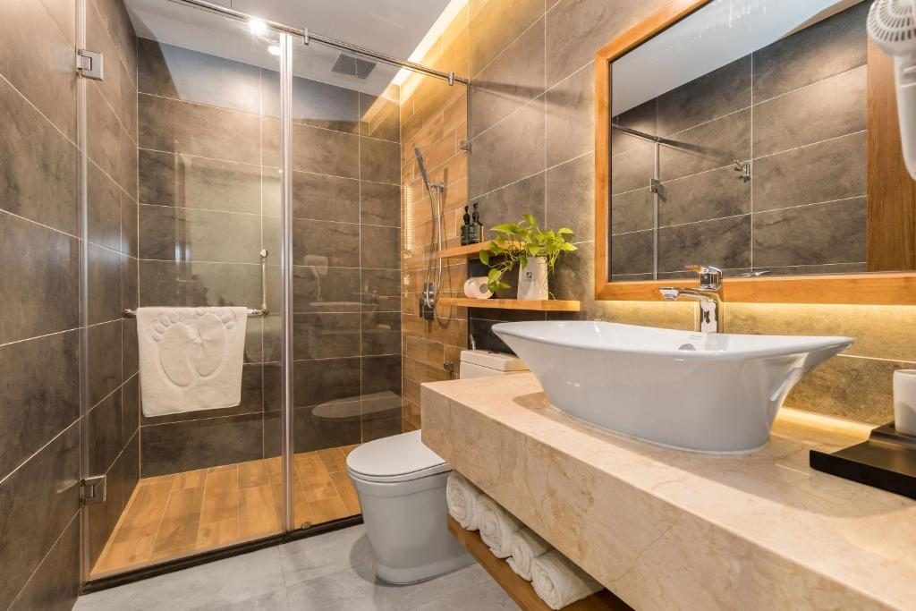 Căn Hộ 2 Phòng Ngủ Có Ban Công Nhìn Một Phần Ra Biển