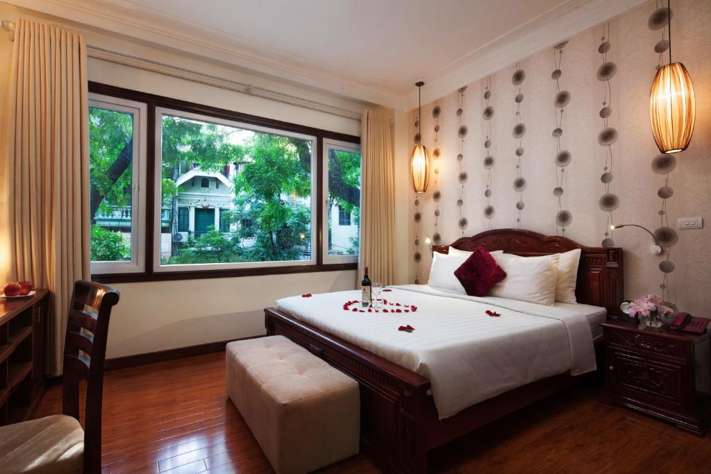 Hanoi Golden Moon Hotel & Travel