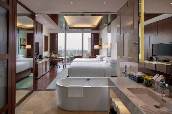 Deluxe Double, Guest room, 2 Double