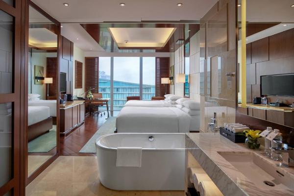 Executive Double Room, Executive lounge access, 2 Double