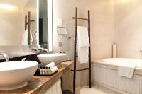 Classic King Room with Overwater Lake View