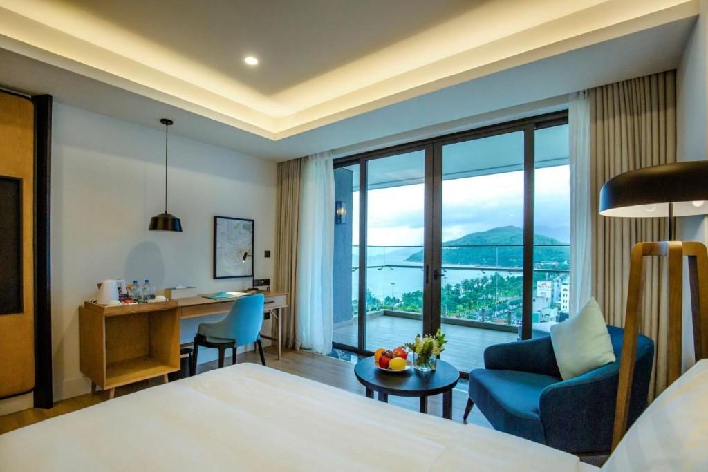 Phòng Deluxe Giường Đôi Với Ban Công và Tầm Nhìn Ra Biển