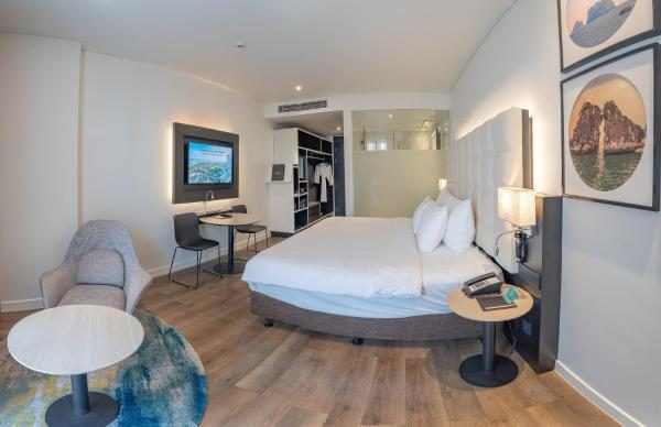 Phòng Deluxe có Giường cỡ King Nhìn ra Thành phố – Không Hút thuốc