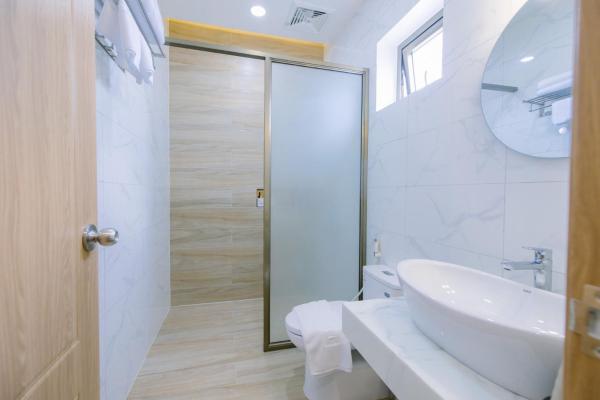 Phòng Giường Đôi Nhìn Ra Hồ Bơi