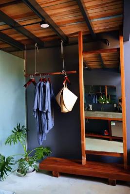 Phòng 4 Người Nhìn Ra Biển