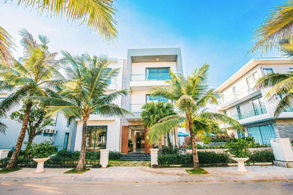 Biệt Thự Có Hồ Bơi Riêng