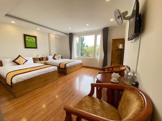 Phòng Deluxe 4 Người
