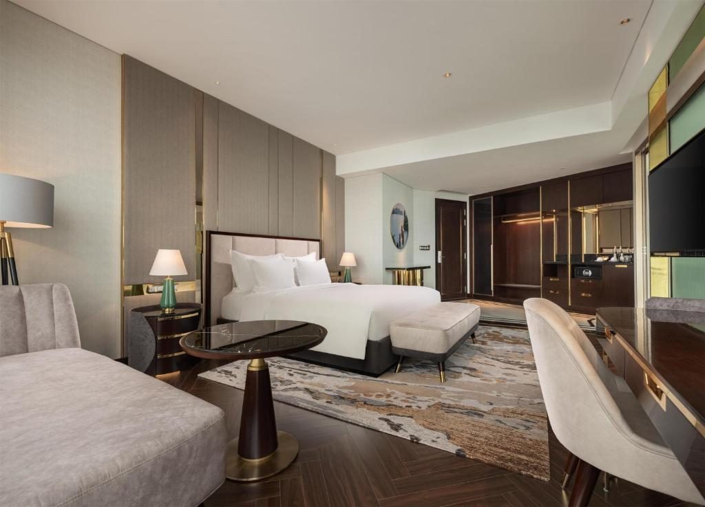 Executive Room with Bay View