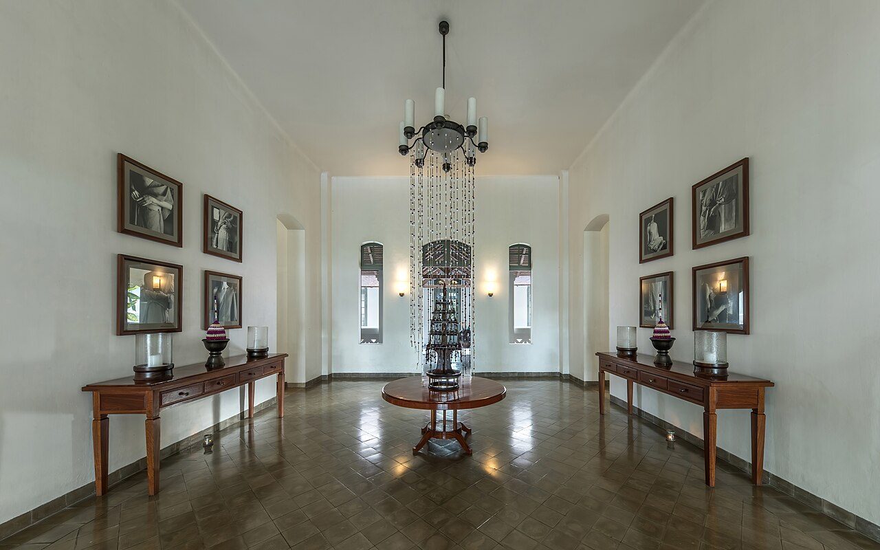 VietHotels newsletter — resort entrance lobby